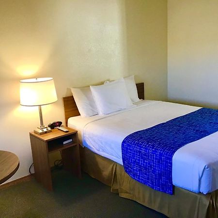 Travelodge By Wyndham Three Forks Kültér fotó