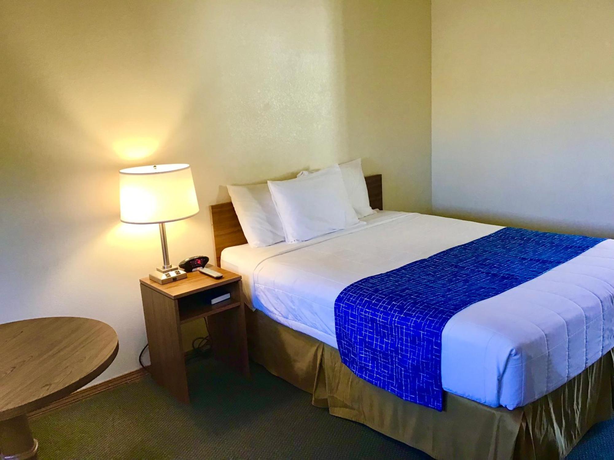 Travelodge By Wyndham Three Forks Kültér fotó