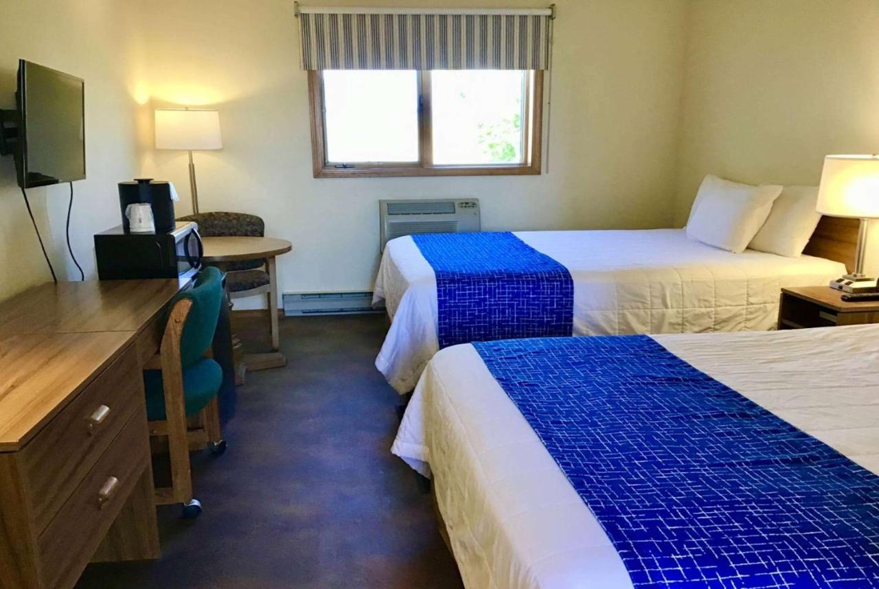 Travelodge By Wyndham Three Forks Kültér fotó